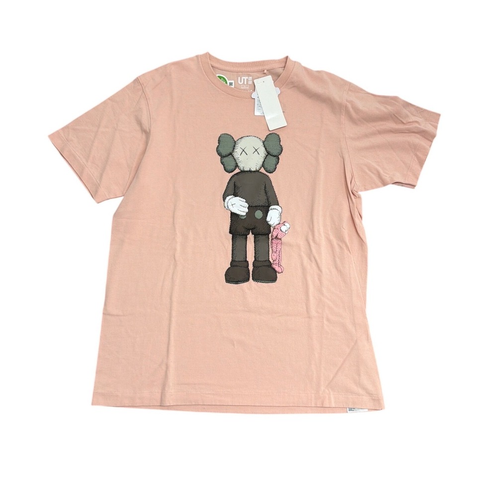 Uniqlo UT x KAWS Pink Companion T-Shirt Mens Large Graphic Tee Streetwear